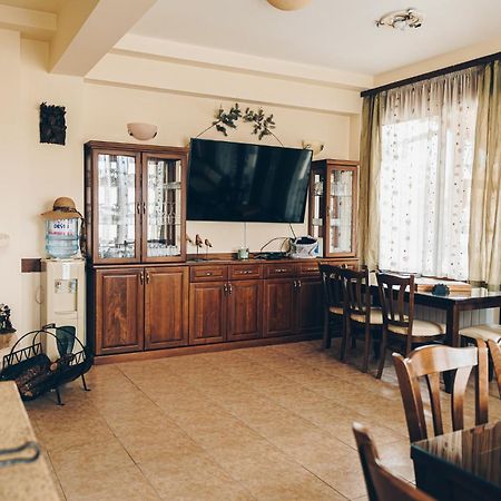 Vila Gardenia Gumoshtnik Екстериор снимка