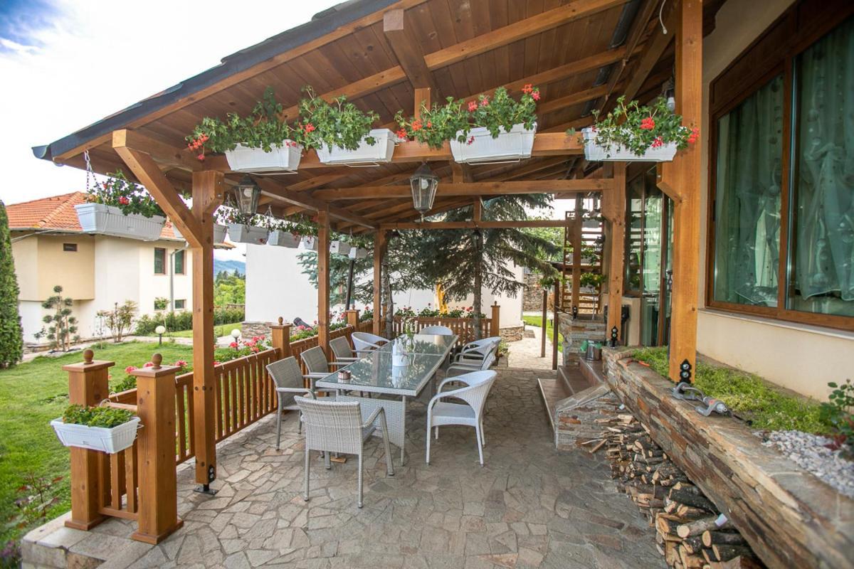 Vila Gardenia Gumoshtnik Екстериор снимка