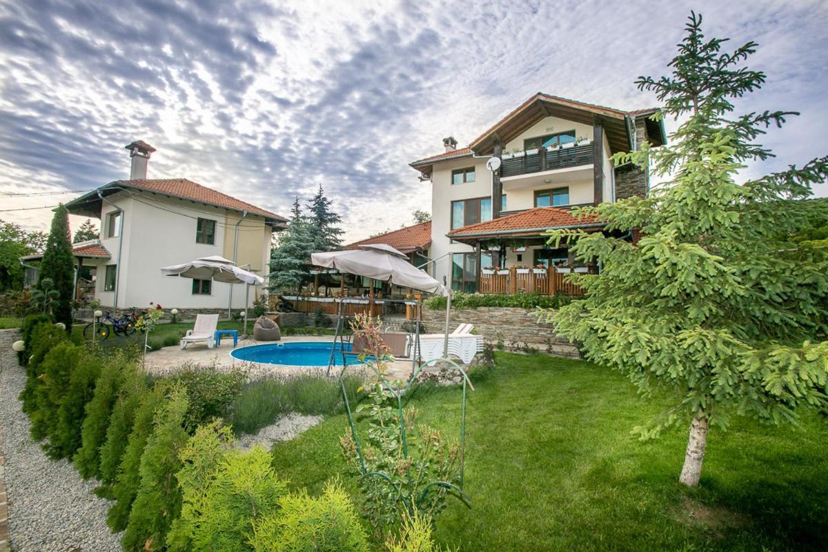 Vila Gardenia Gumoshtnik Екстериор снимка