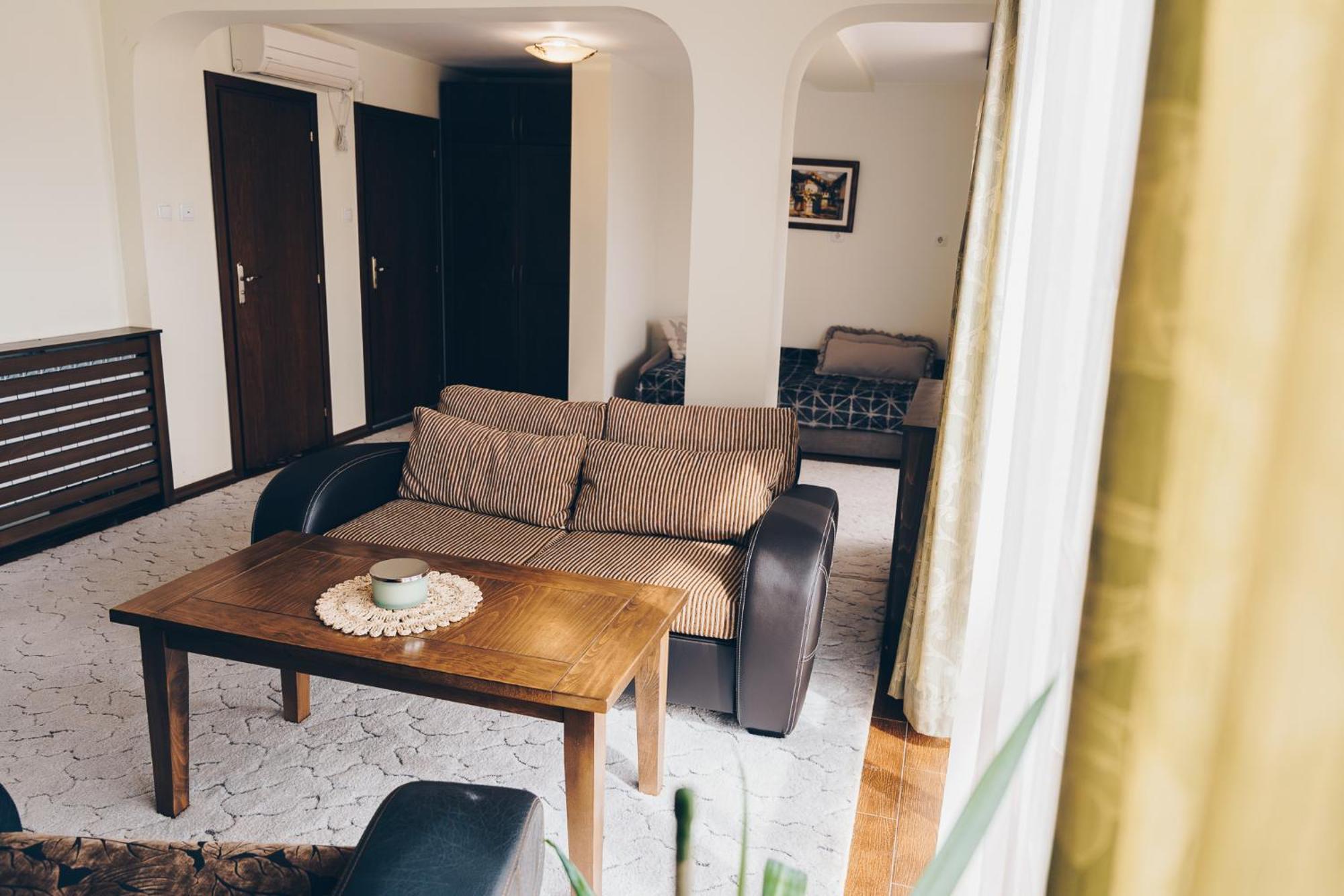 Vila Gardenia Gumoshtnik Екстериор снимка